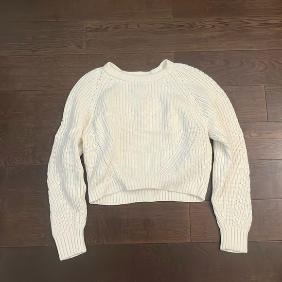 Abercrombie & Fitch White Sweater - Picture 1 of 2